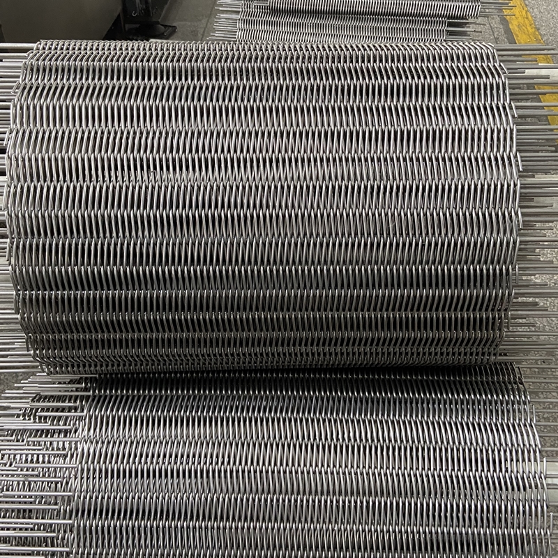 高溫環(huán)境下工作的熱處理網(wǎng)帶