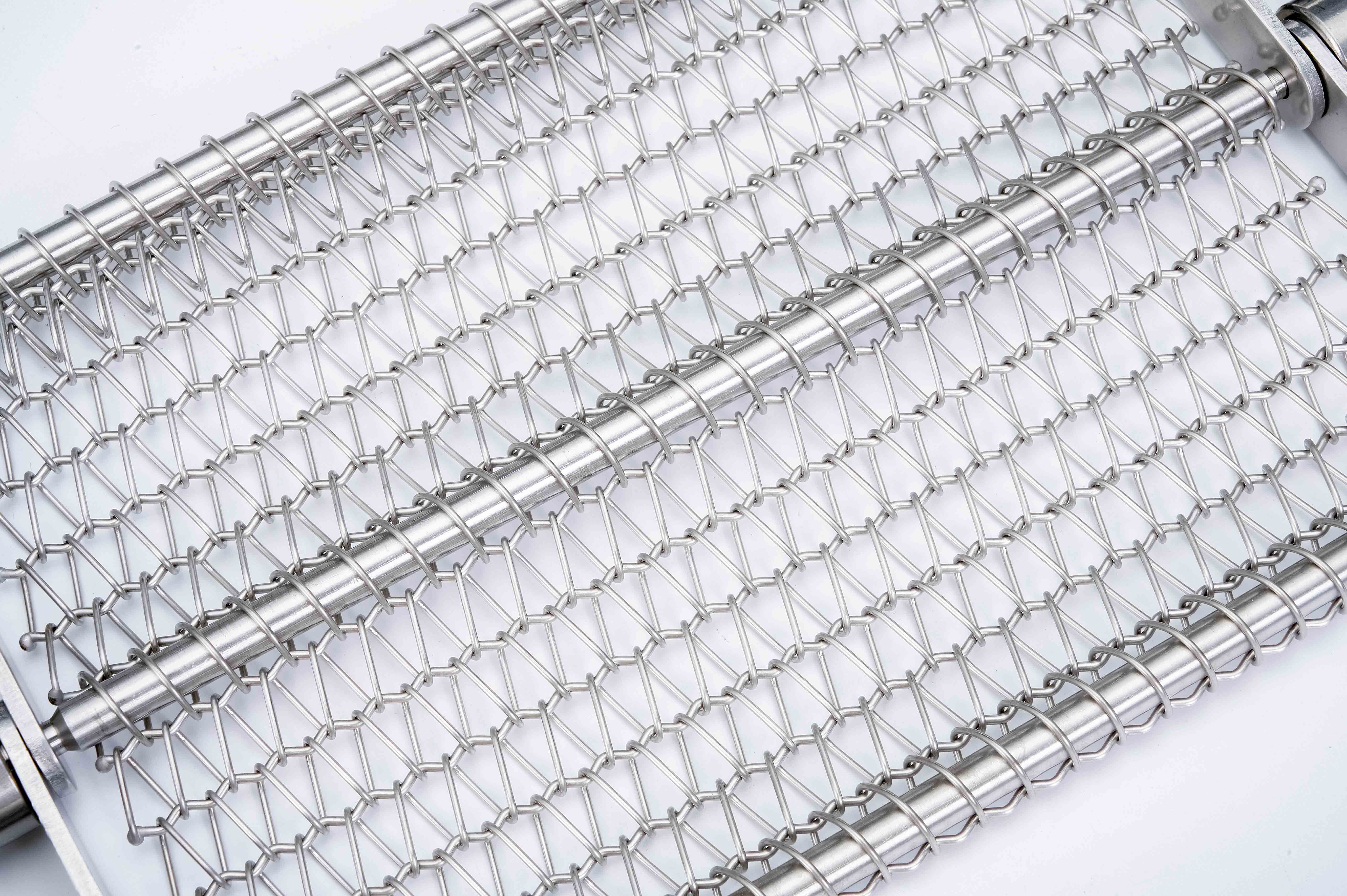 預制菜行業(yè)，在使用金屬輸送網(wǎng)帶的過程中，有哪些需要注意的事項