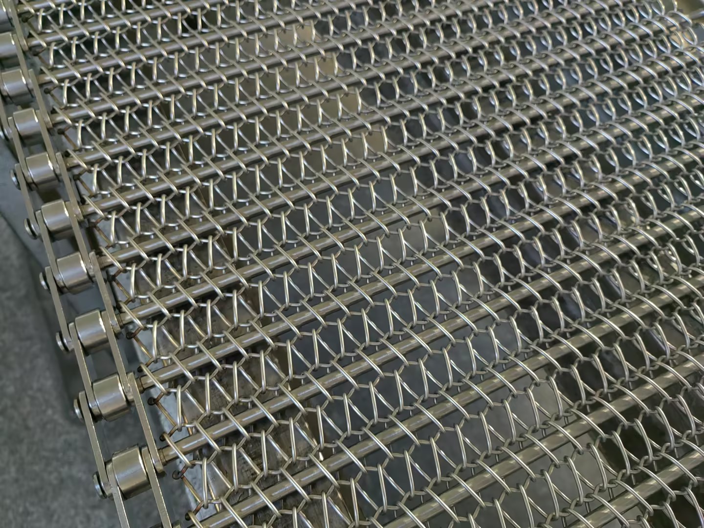 氣泡清洗機網(wǎng)帶的樣式多樣，什么樣的好？